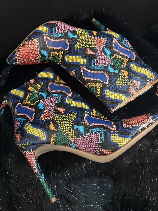 Steve Madden Shoes - Steve Madden Multicolor Geometric Pointed-Toe Stiletto Pumps